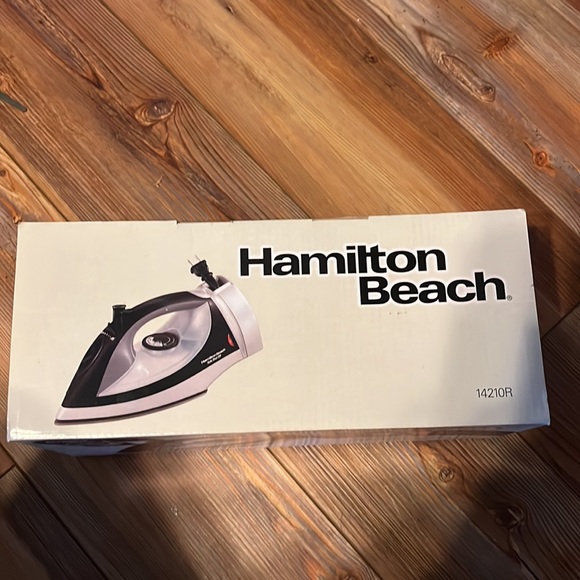 Hamilton Beach Flat Iron - Picture 2 of 3